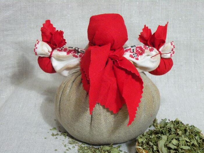 自制鸡蛋荚作为好运的护身符